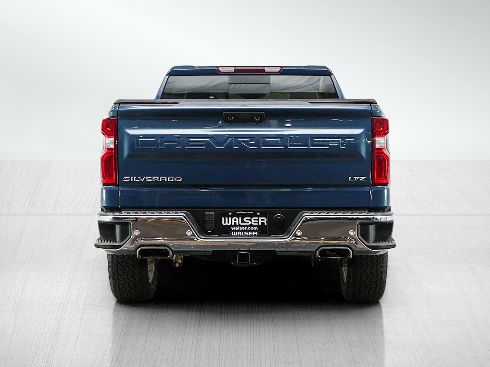 Used 2024 Chevrolet Silverado 1500 LTZ w/ LTZ Premium Package AWD/4WD image 4
