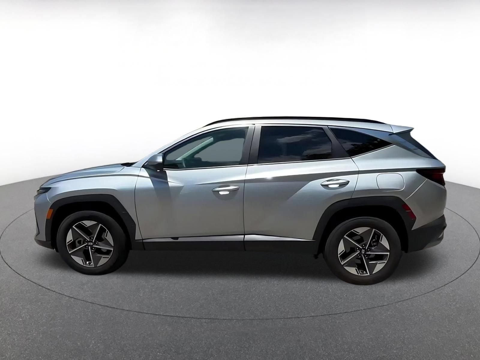 Used 2025 Hyundai Tucson SEL AWD/4WD image 9