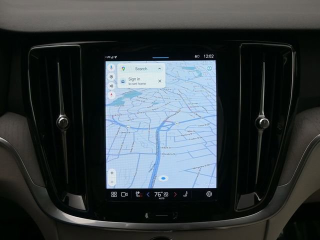 Used 2024 Volvo V60 B5 Cross Country Plus image 14