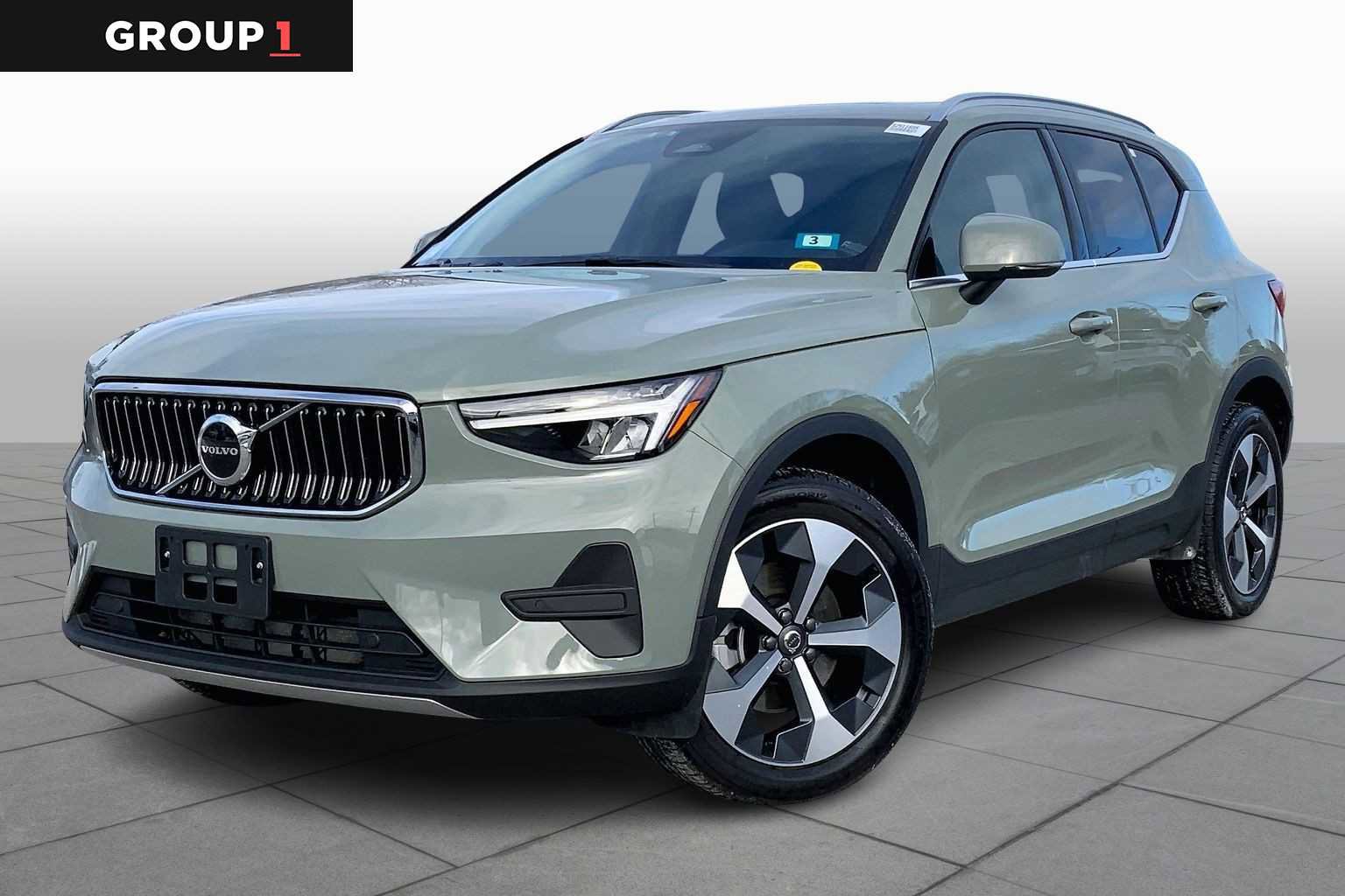 Used 2025 Volvo XC40 B5 Core w/ Protection Package Premier