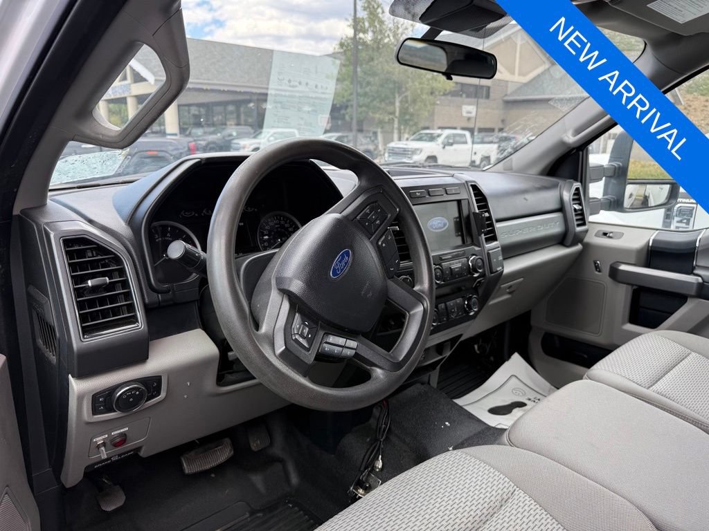Used 2020 Ford F350 XLT w/ Camper Package AWD/4WD image 13