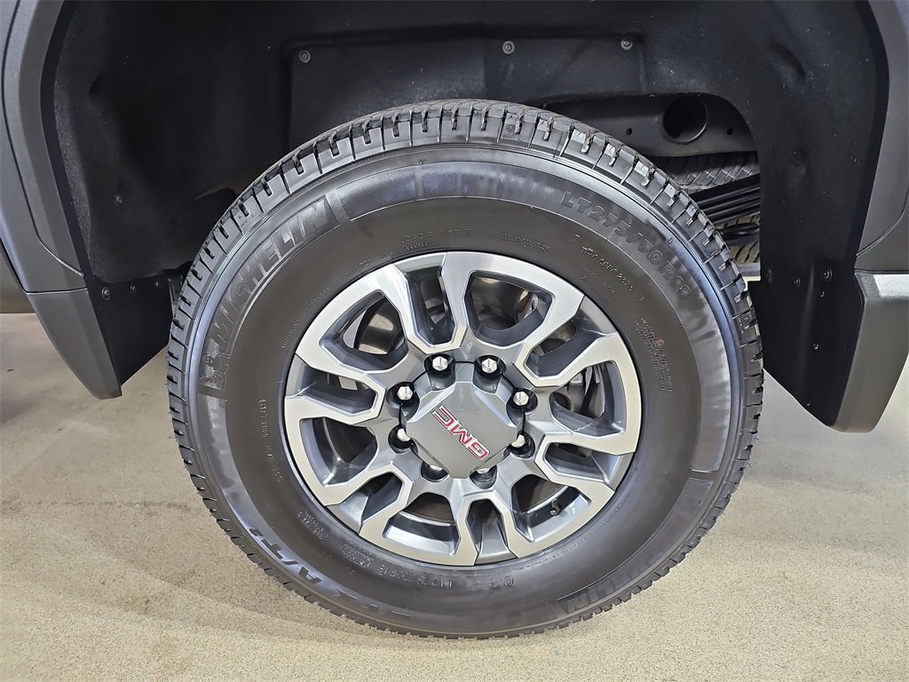 Certified 2025 GMC Sierra 2500 SLT w/ SLT Premium Package image 39