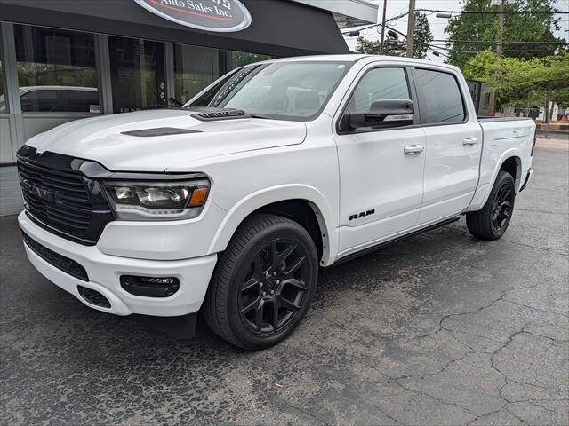 Used 2022 RAM 1500 Laramie AWD/4WD image 1