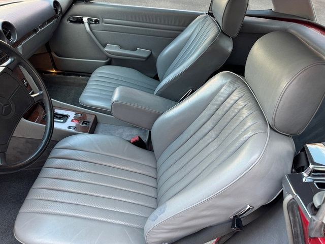 Used 1989 Mercedes-Benz 560 SL image 13