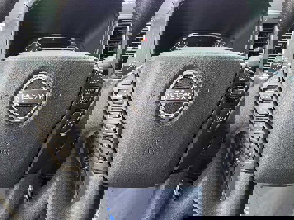 Used 2023 Nissan Frontier SV image 18