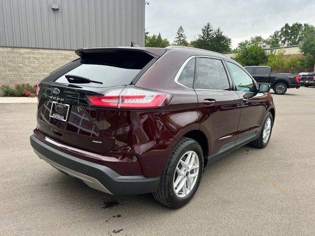 Used 2024 Ford Edge SEL w/ Convenience Package AWD/4WD image 5