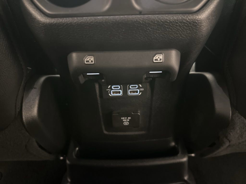 Used 2018 Jeep Wrangler Unlimited Sahara image 22