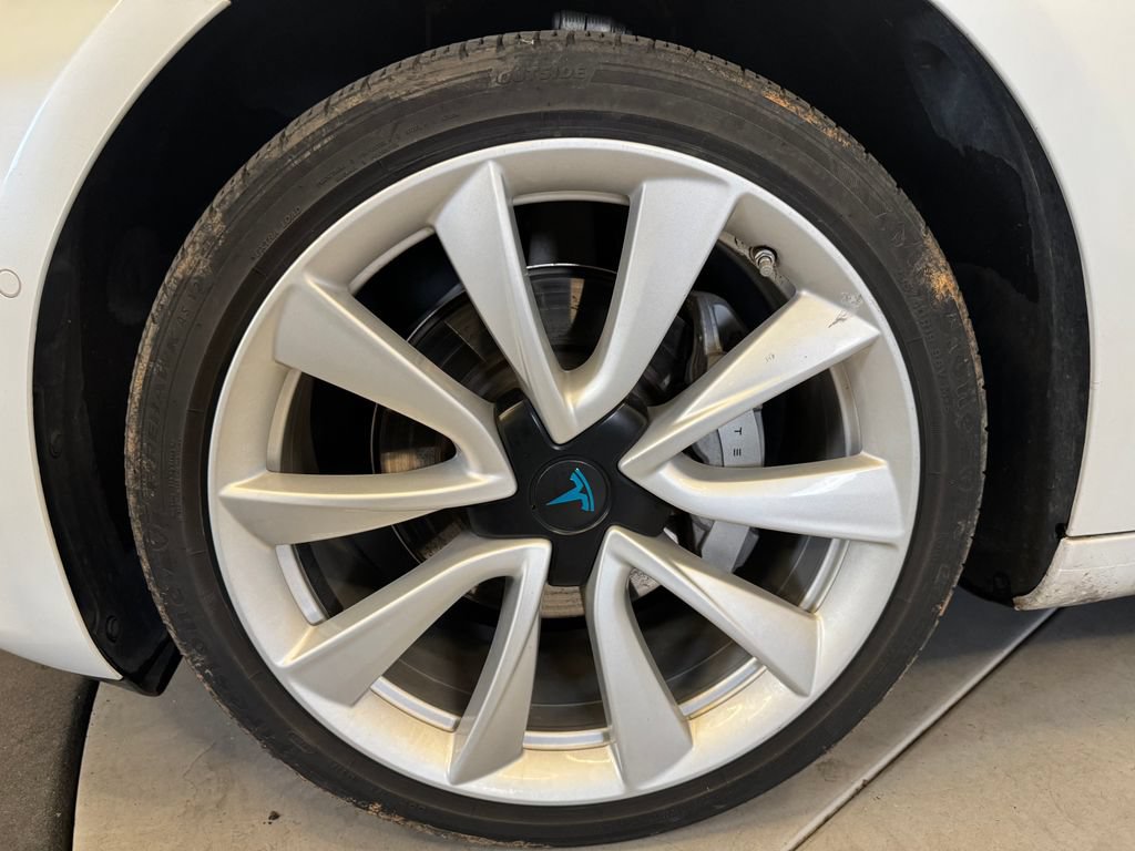 Used 2020 Tesla Model 3 Performance AWD/4WD image 20