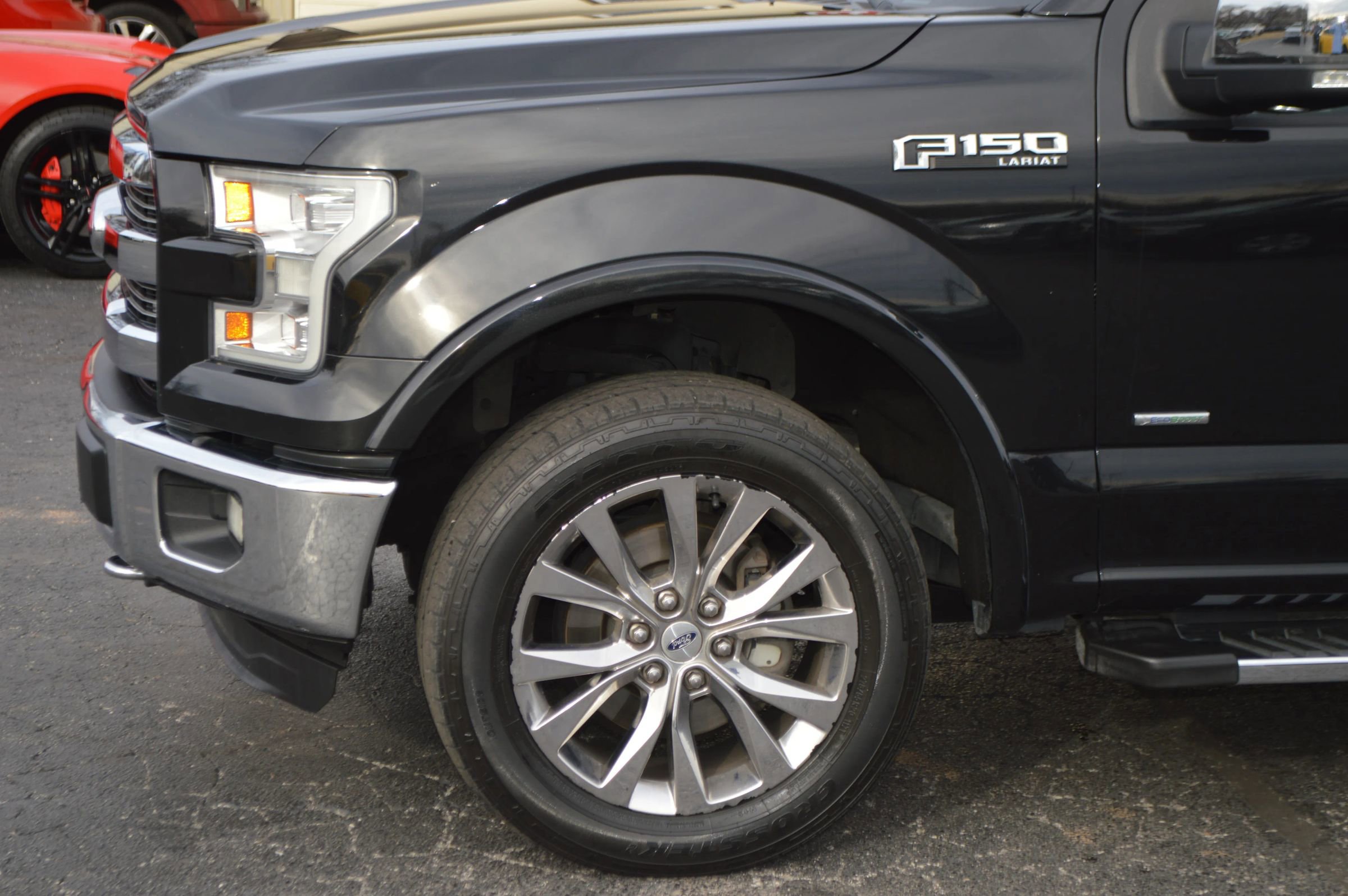 Used 2015 Ford F150 Lariat w/ Equipment Group 502A Luxury image 3