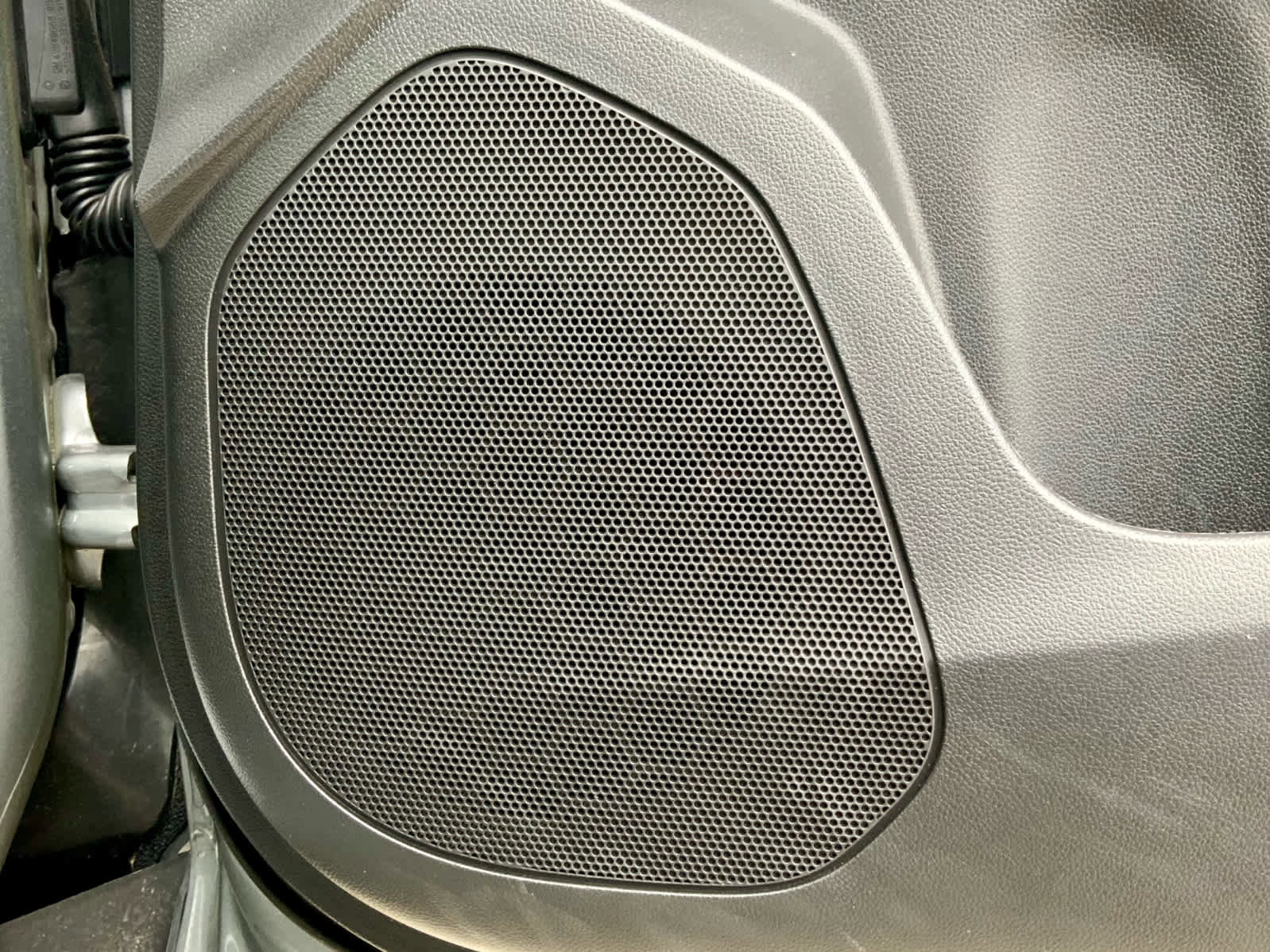 Certified 2025 Chevrolet Trax ACTIV image 54