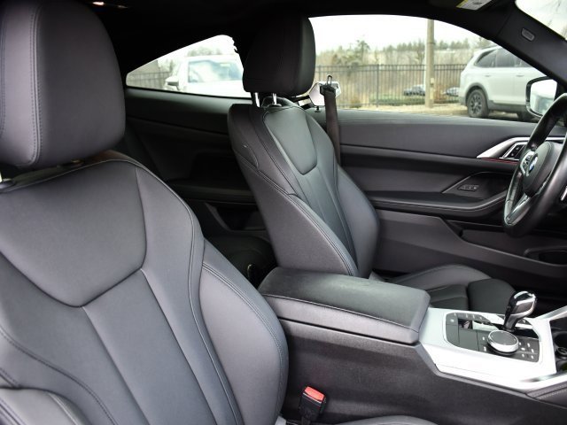 Used 2021 BMW 430i xDrive Coupe w/ M Sport Package image 32