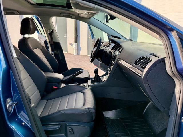 Used 2015 Volkswagen Golf TDI SEL w/ Lighting Package (SEL) image 24