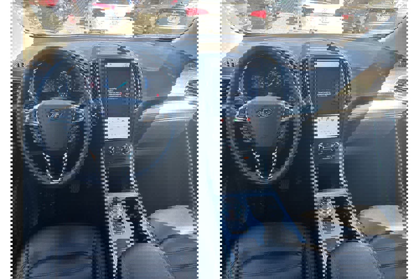 Used 2022 Ford Edge SEL w/ Convenience Package image 4