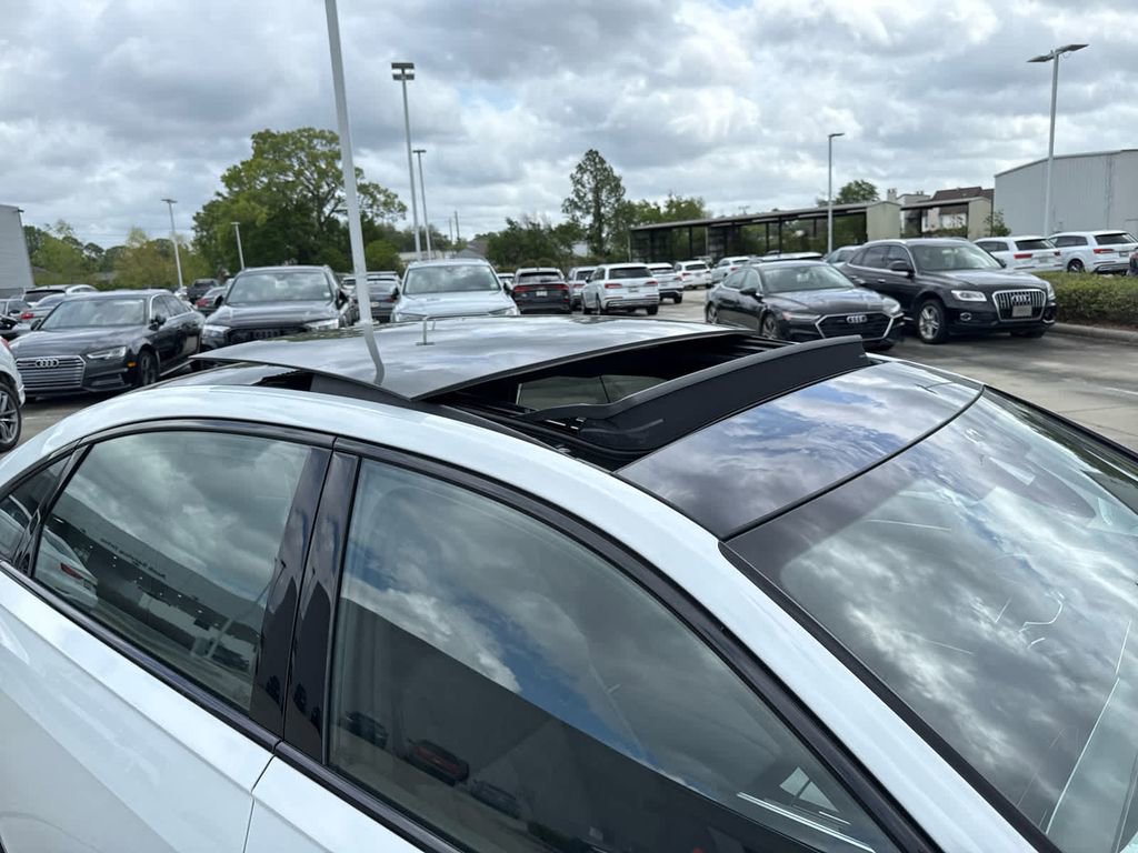New 2025 Audi A8 L 3.0T AWD/4WD image 31