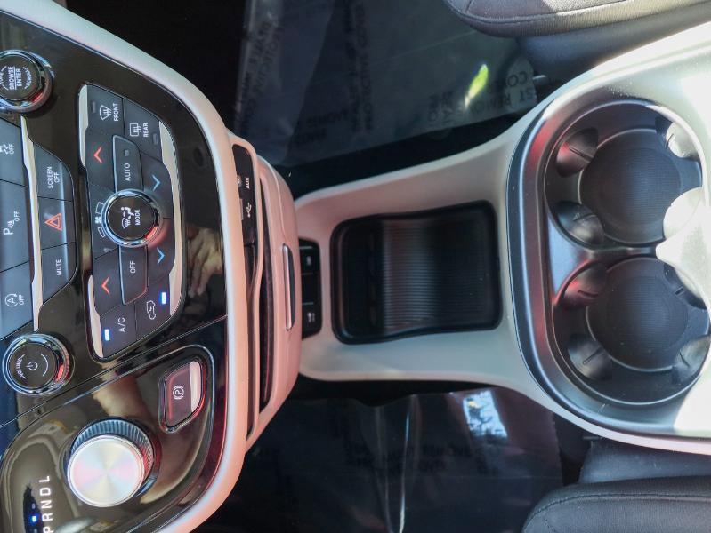 Used 2020 Chrysler Pacifica Touring w/ Cold Weather Group image 21