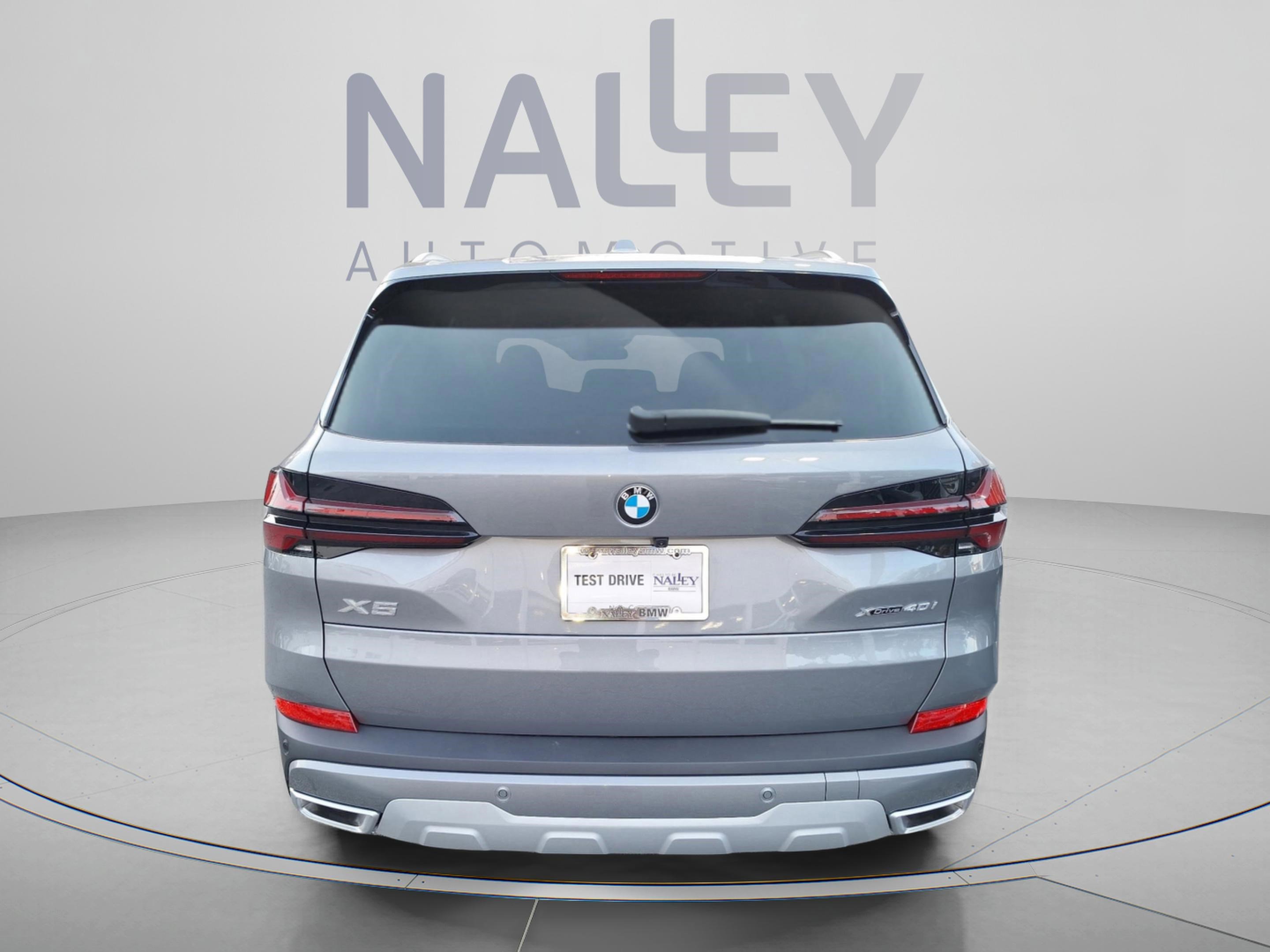 Used 2026 BMW X5 xDrive40i w/ Premium Package AWD/4WD image 2