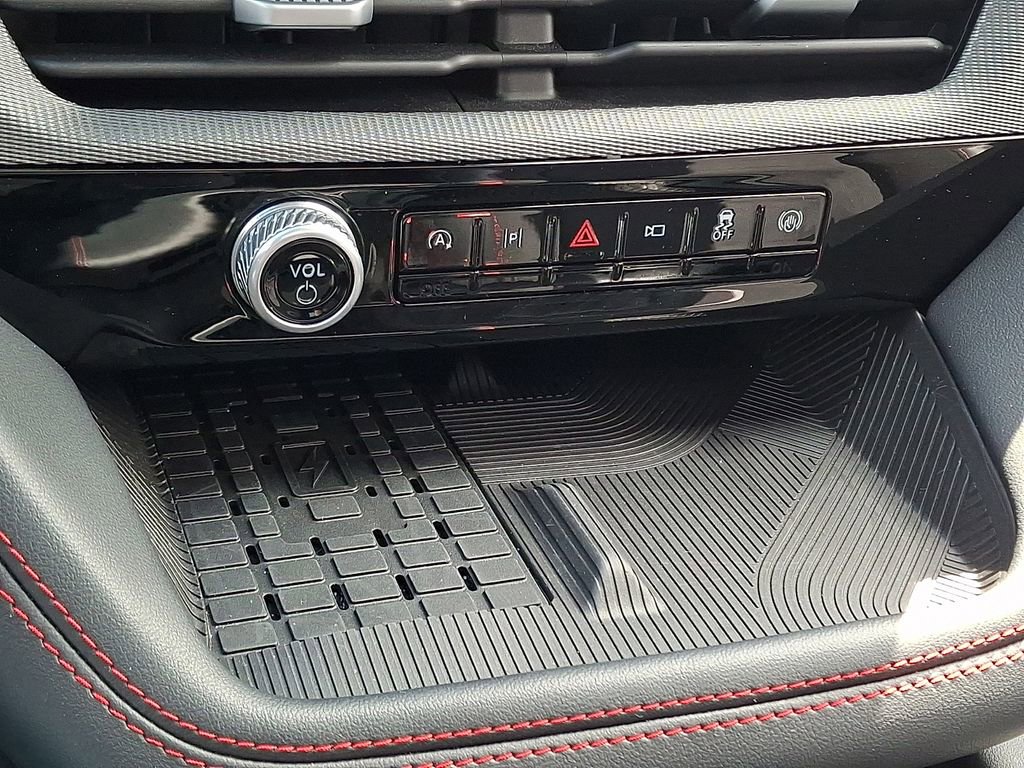 Used 2025 Ford Explorer ST image 25