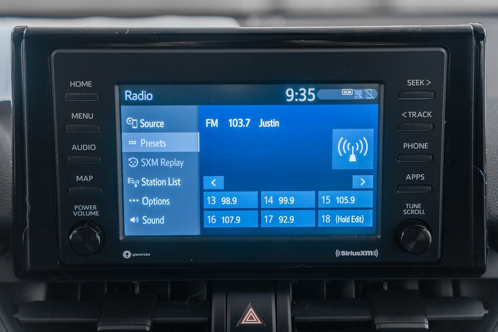 Used 2020 Toyota RAV4 LE image 21