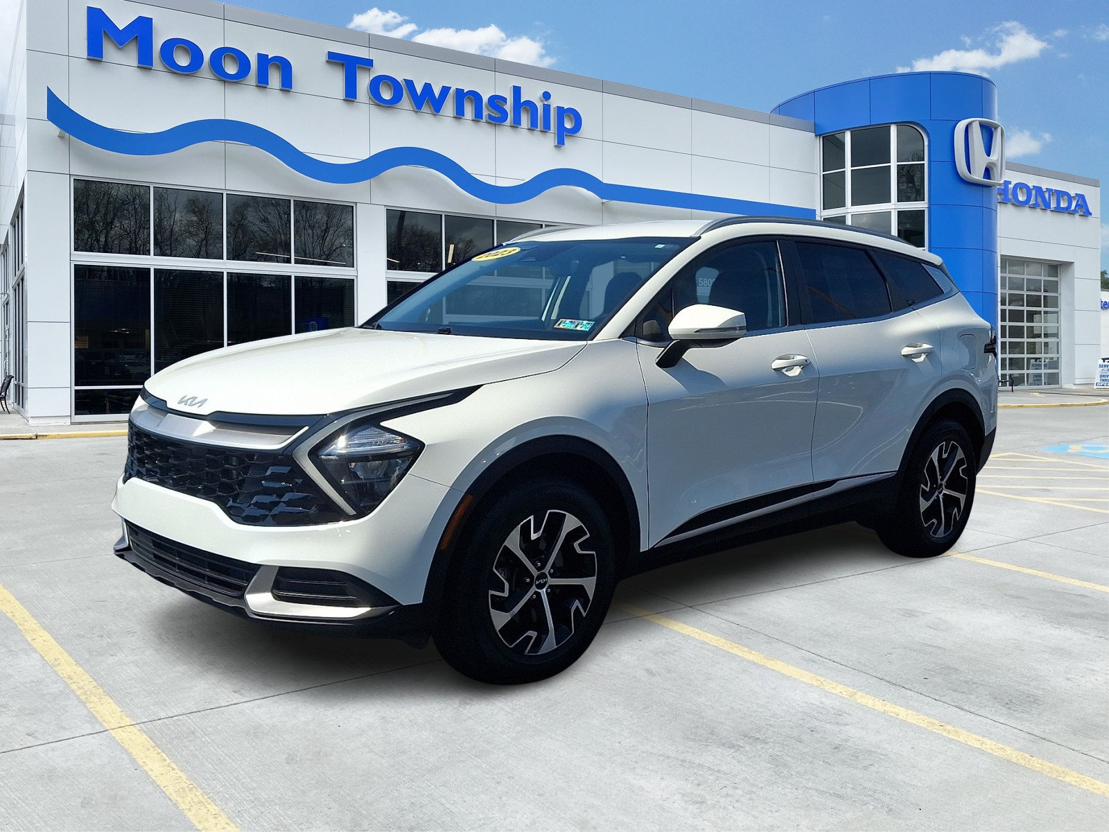 Used 2023 Kia Sportage EX AWD/4WD image 3