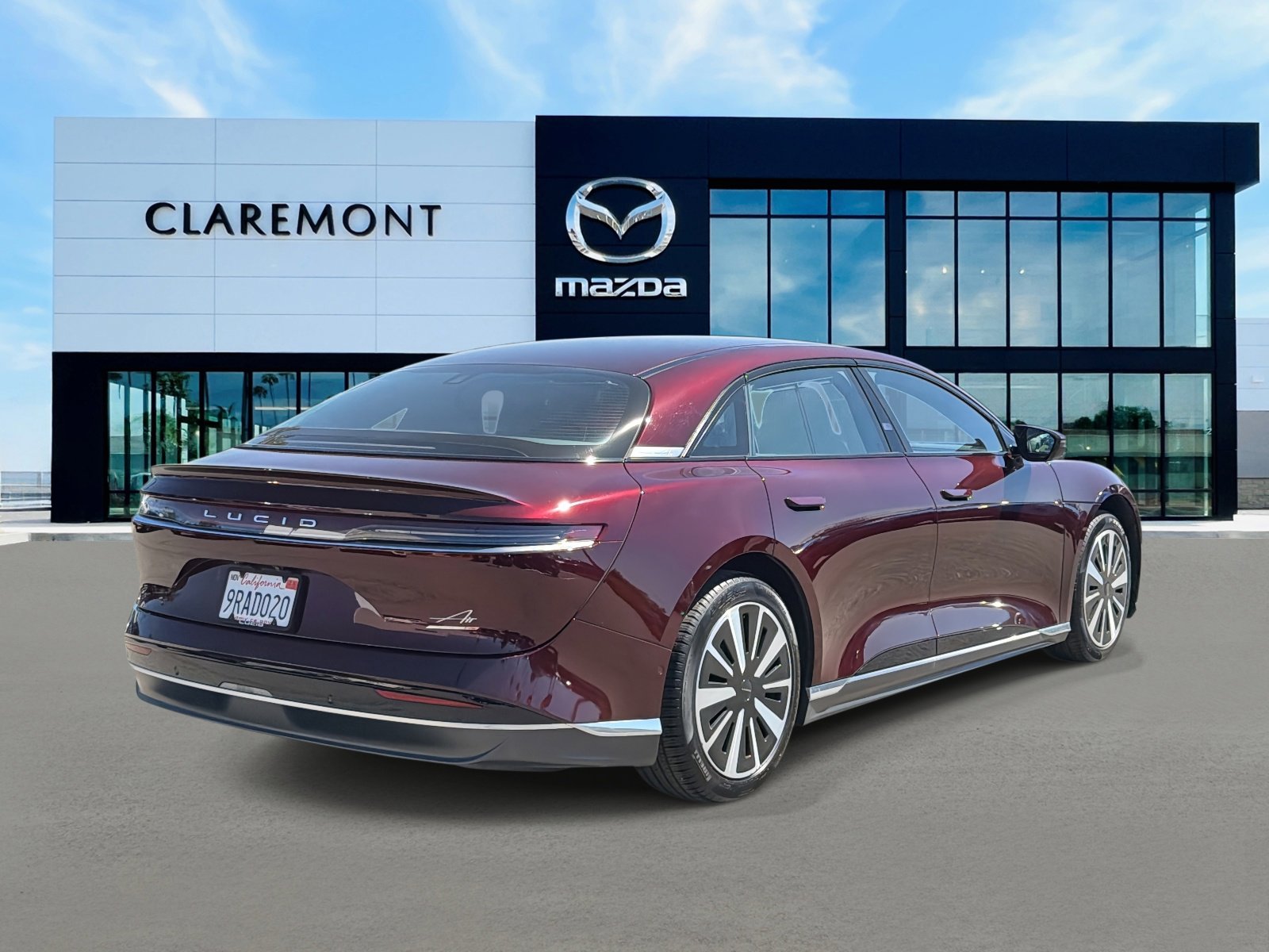 Used 2024 Lucid Air Touring AWD/4WD image 5