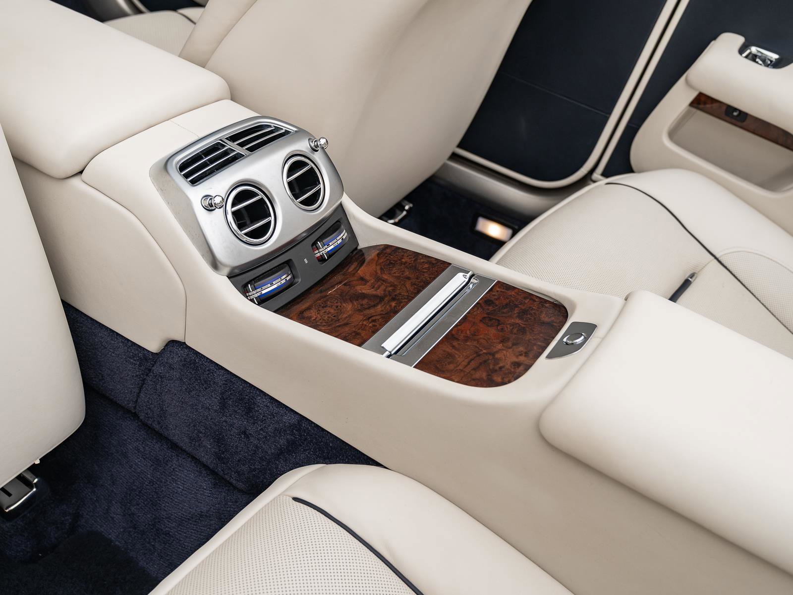 Used 2017 Rolls-Royce Dawn image 55