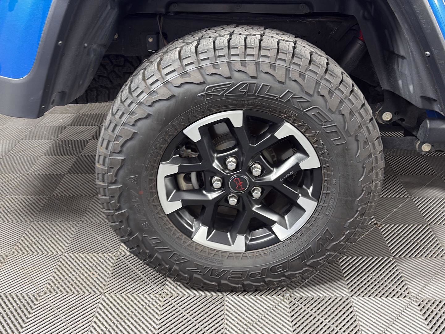 Used 2024 Jeep Gladiator Rubicon image 16