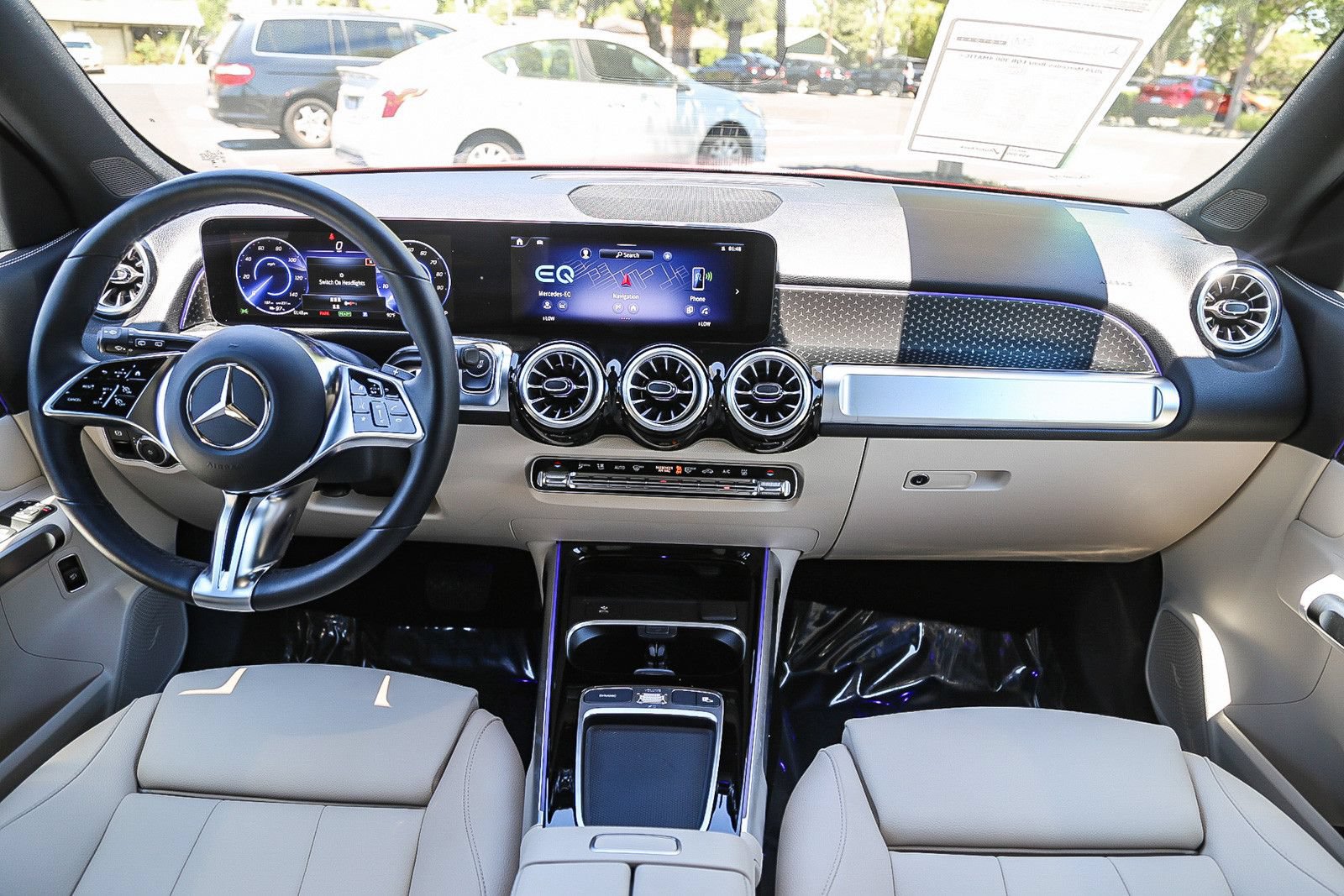 Used 2024 Mercedes-Benz EQB 300 4MATIC image 10