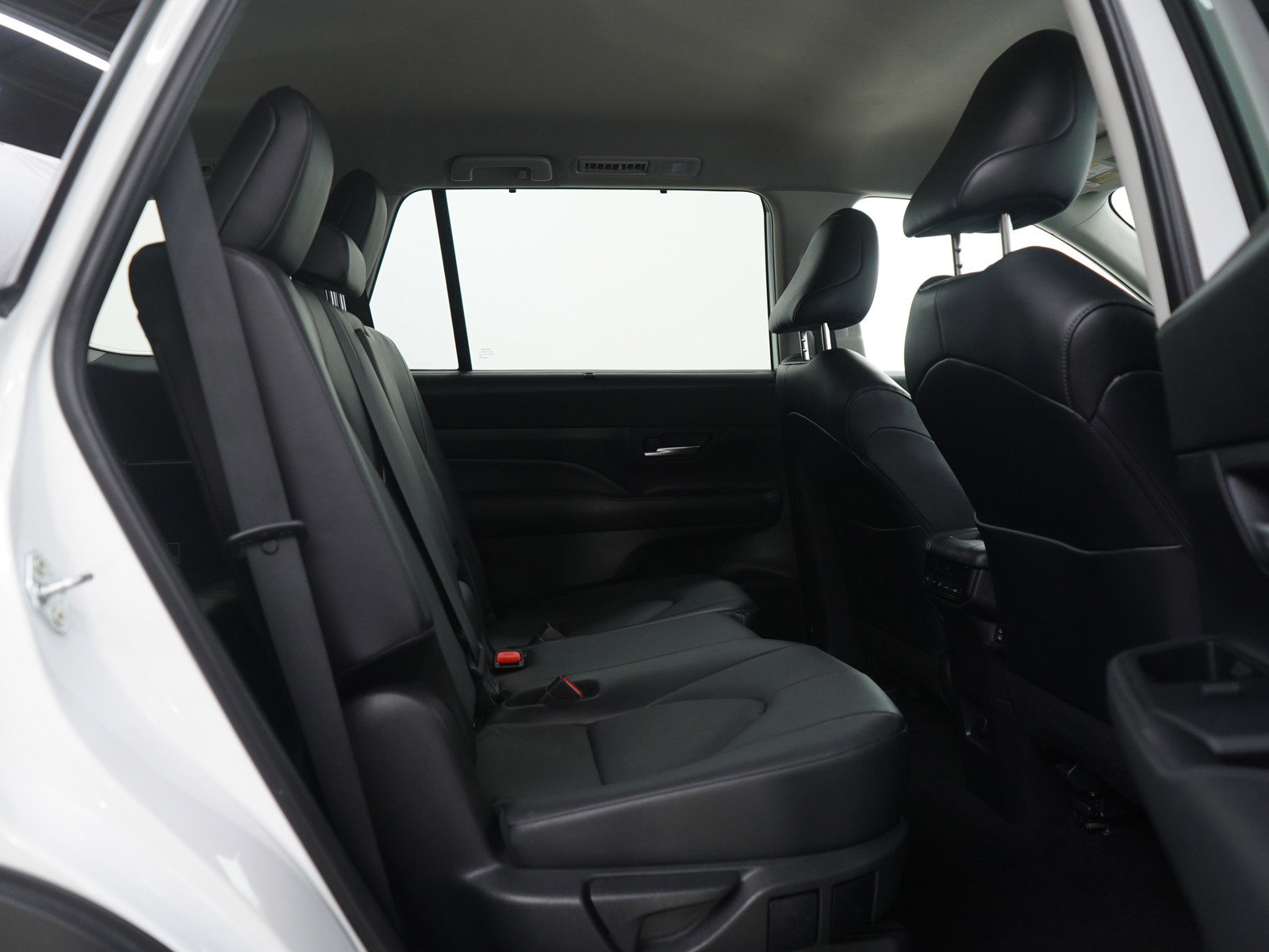 Used 2024 Toyota Grand Highlander XLE image 13