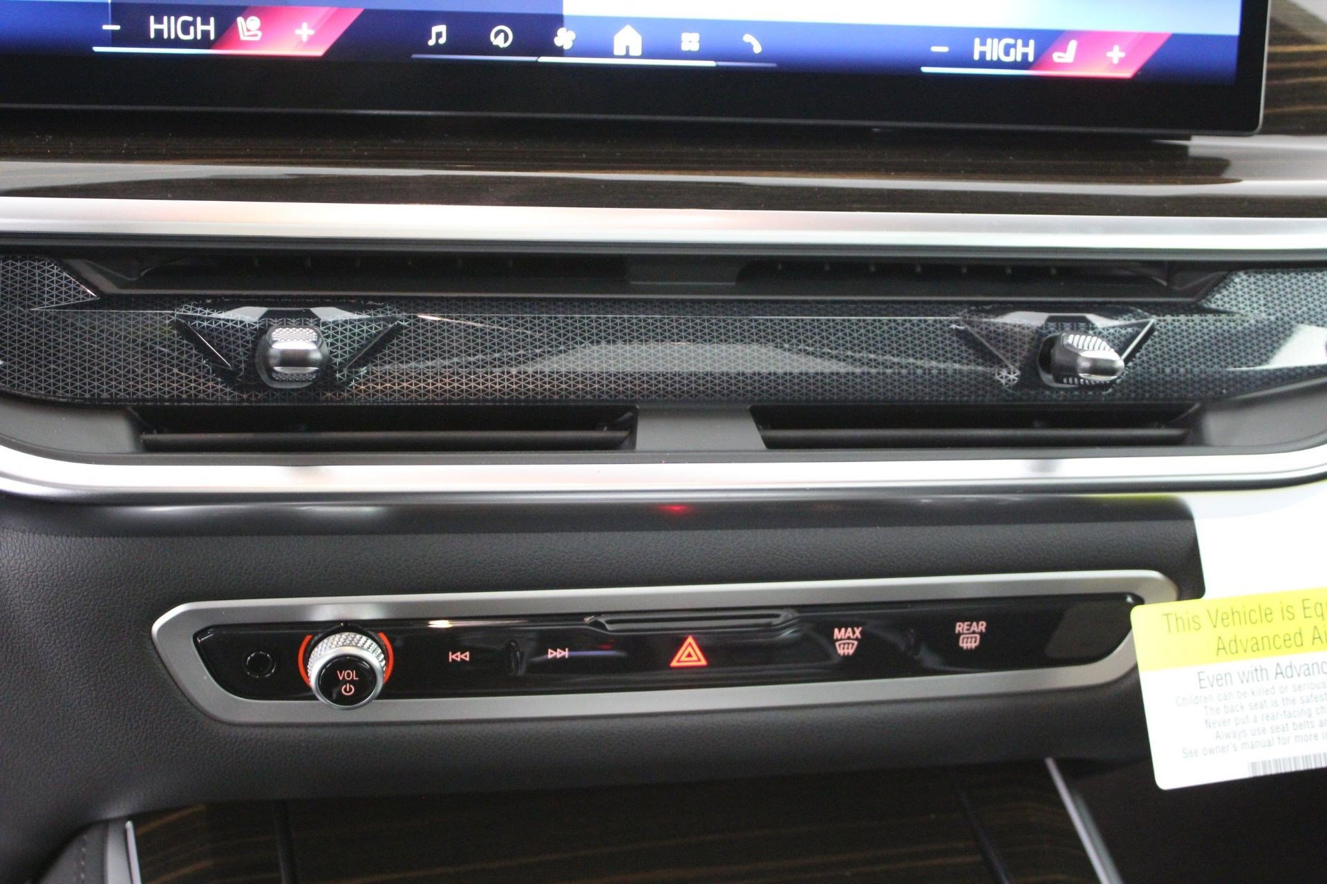 New 2026 BMW X5 xDrive40i w/ M Sport Package AWD/4WD image 17