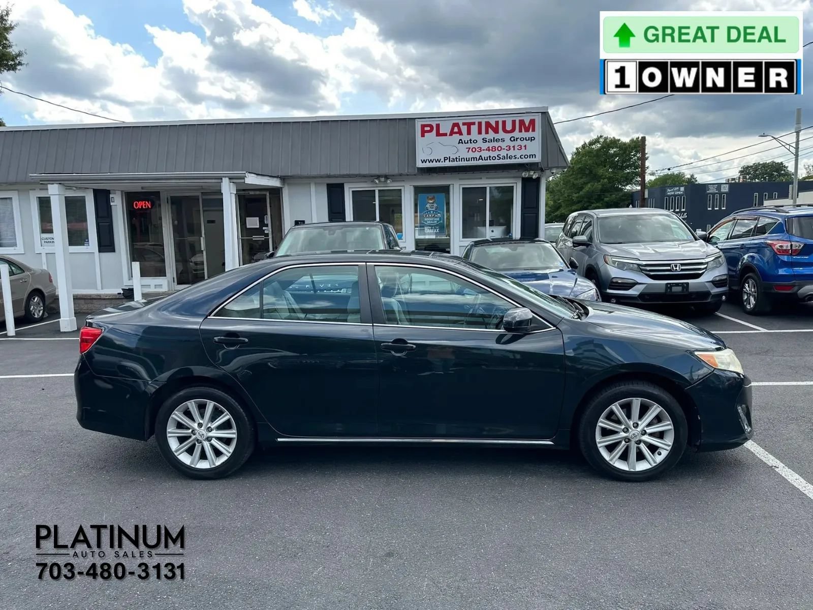 Used 2012 Toyota Camry XLE FWD image 2