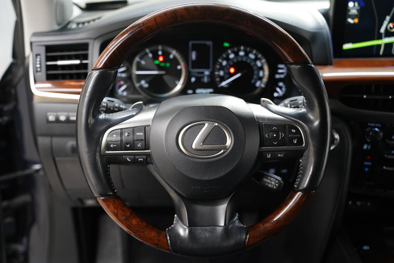 Used 2016 Lexus LX 570 4WD w/ Luxury Package image 11