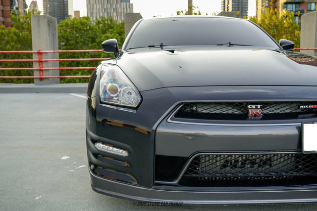 Used 2014 Nissan GT-R Premium w/ Premium Interior Package image 57