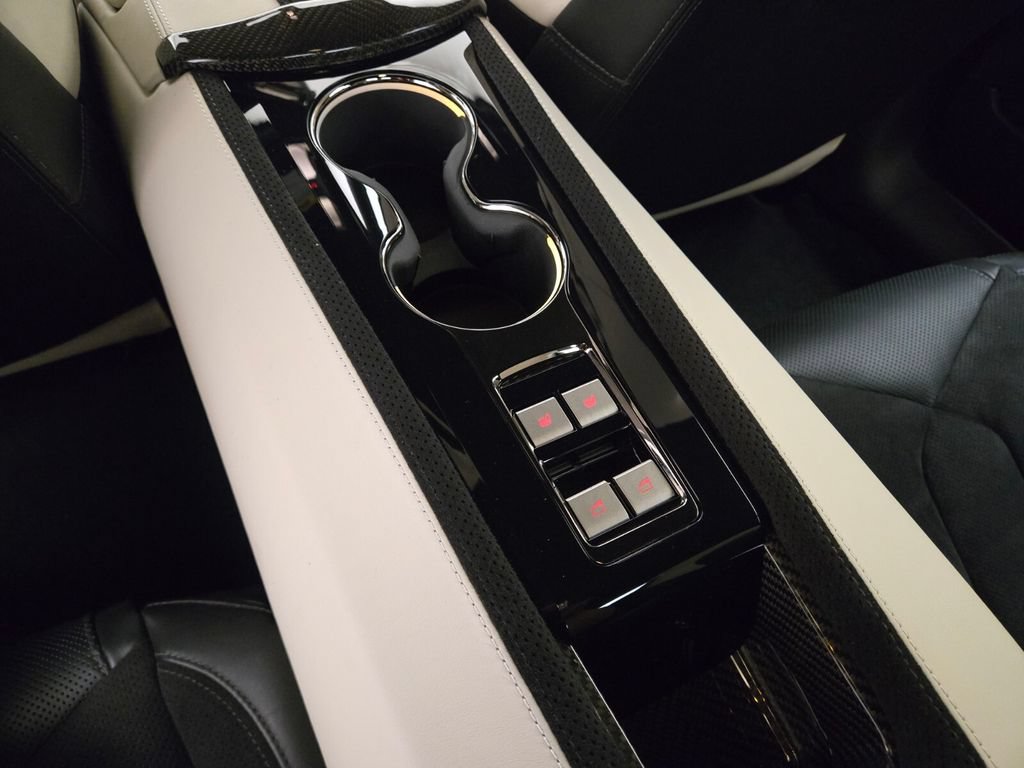Used 2025 Karma Revero Luxury RWD image 20