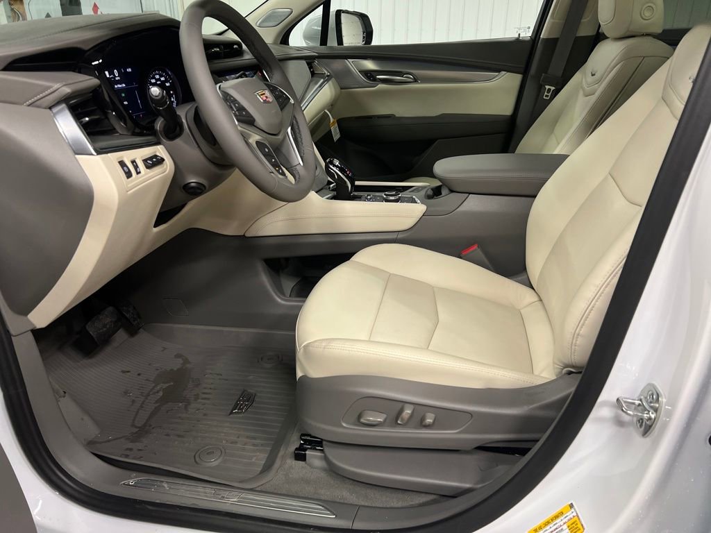 New 2026 Cadillac XT5 Premium Luxury w/ Driver Assist Package image 12