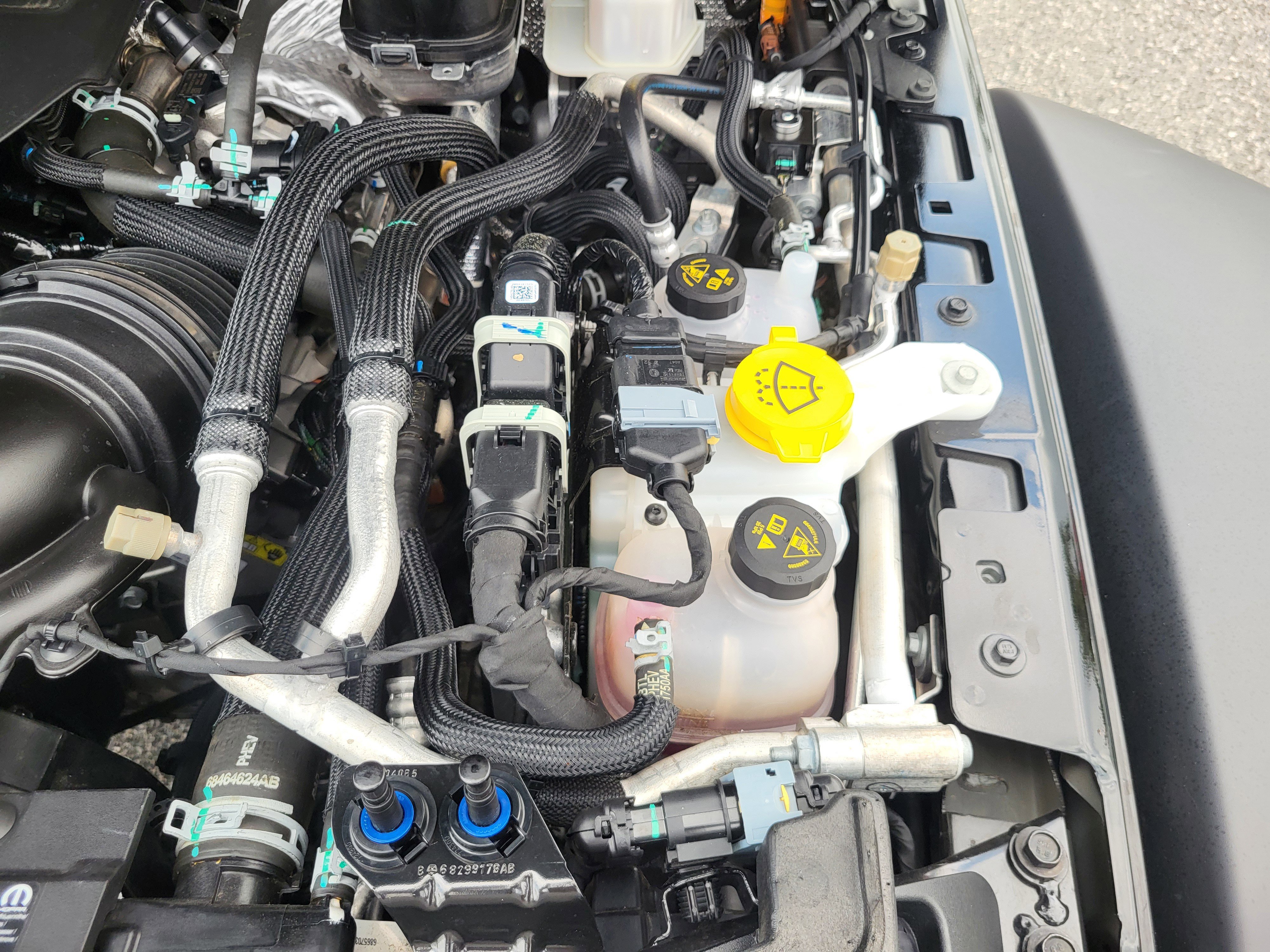 Used 2025 Jeep Wrangler Unlimited Rubicon 4xe w/ Convenience Group image 67