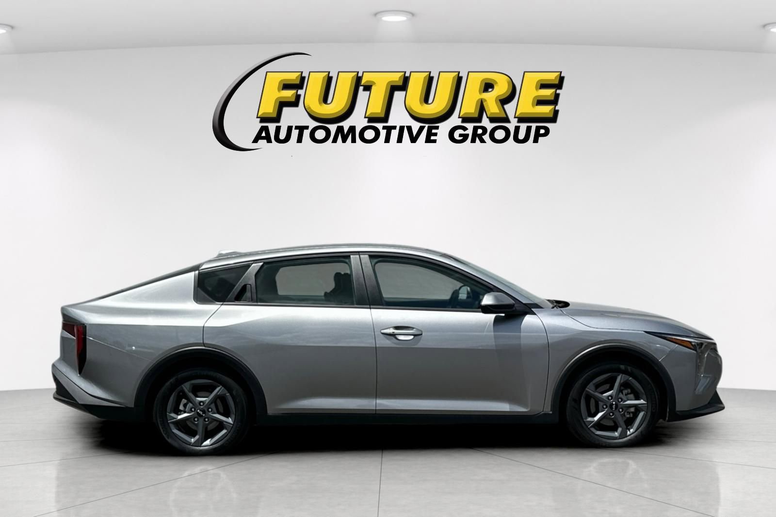 Certified 2025 Kia K4 FWD image 3
