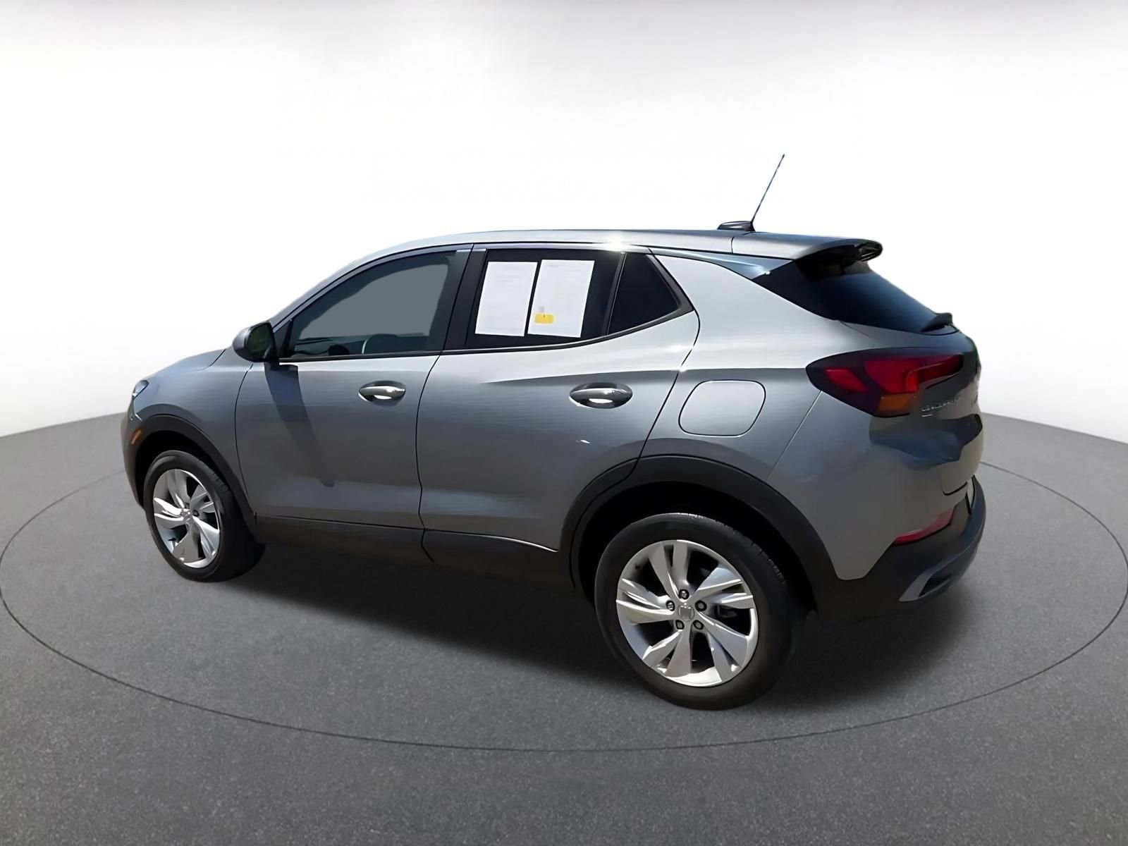 Used 2025 Buick Encore GX Preferred AWD/4WD image 10