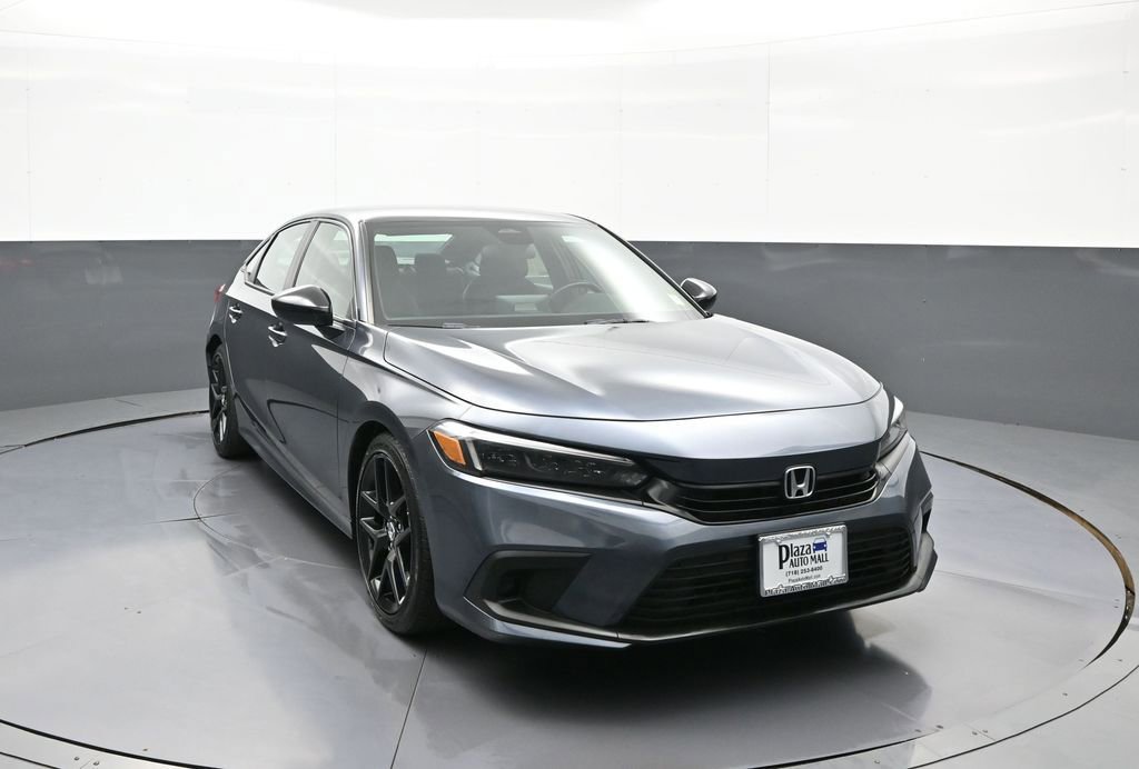 Used 2023 Honda Civic Sport image 3