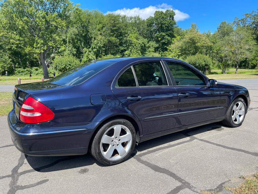 Used 2006 Mercedes-Benz E 500 4MATIC Sedan image 9