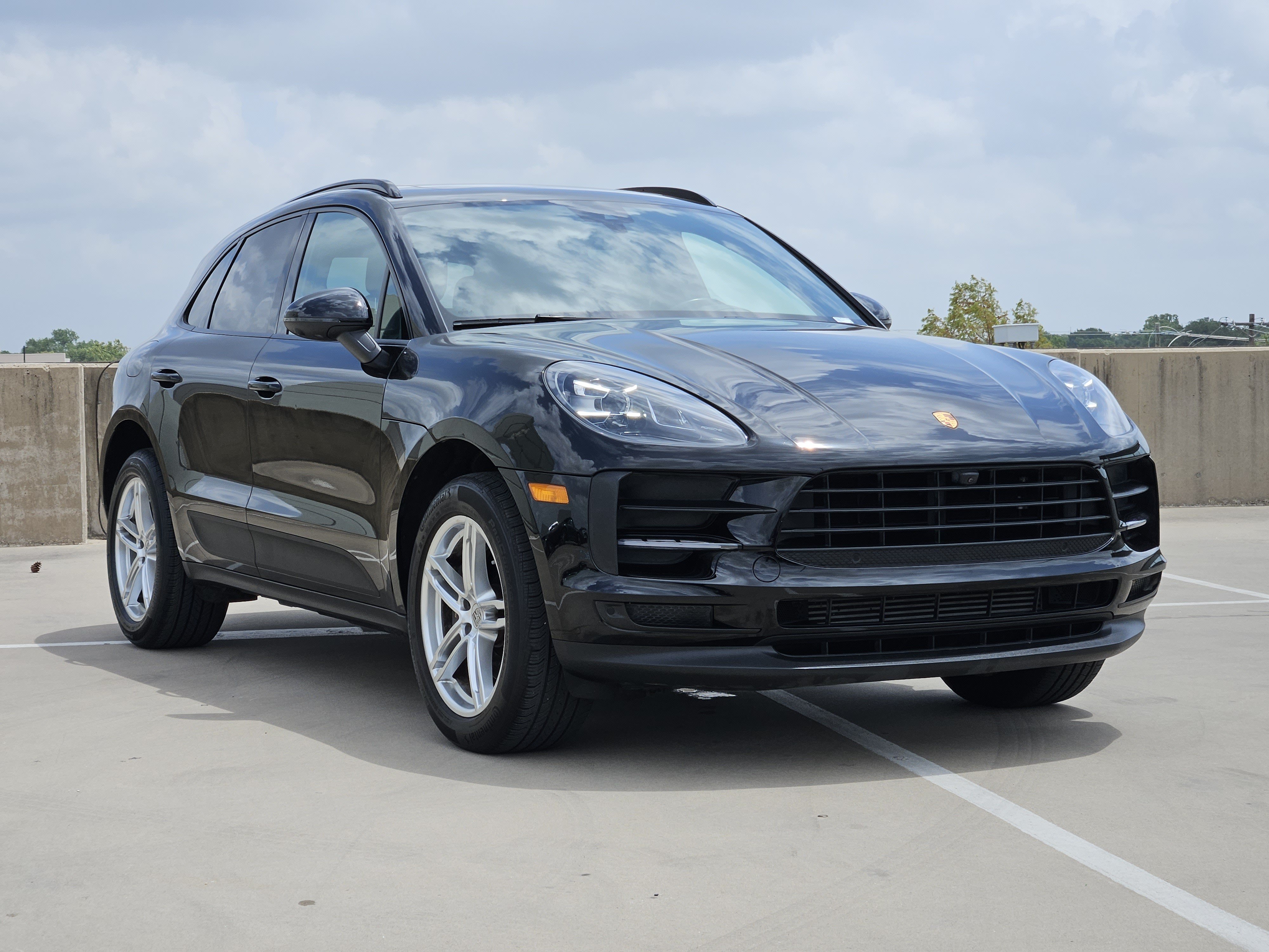 Certified 2021 Porsche Macan AWD/4WD image 10