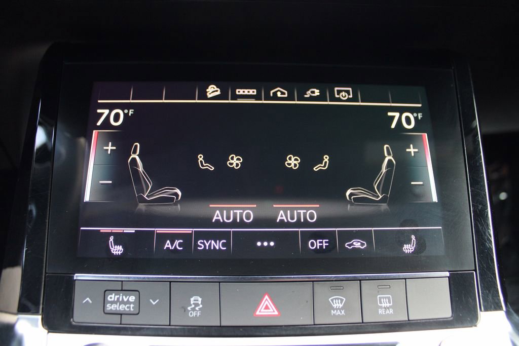 Used 2022 Audi e-tron Premium w/ Towing Package image 23