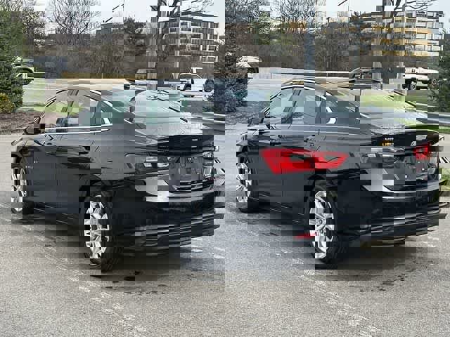 Used 2023 Chevrolet Malibu LT image 24