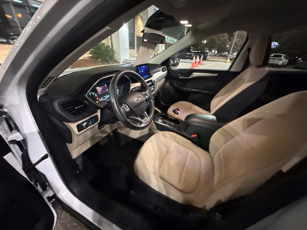 Used 2022 Ford Escape SE FWD image 11