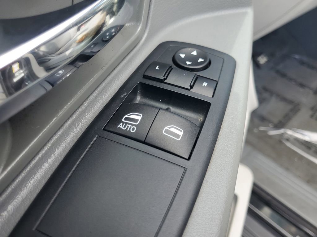 Used 2008 Dodge Grand Caravan SE w/ Entertainment Group 1 image 18