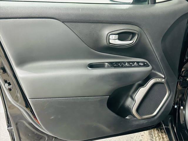 Certified 2023 Jeep Renegade Limited AWD/4WD image 26