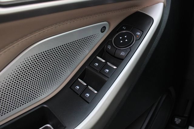 Used 2023 Ford Explorer Limited w/ Limited Technology Package image 8