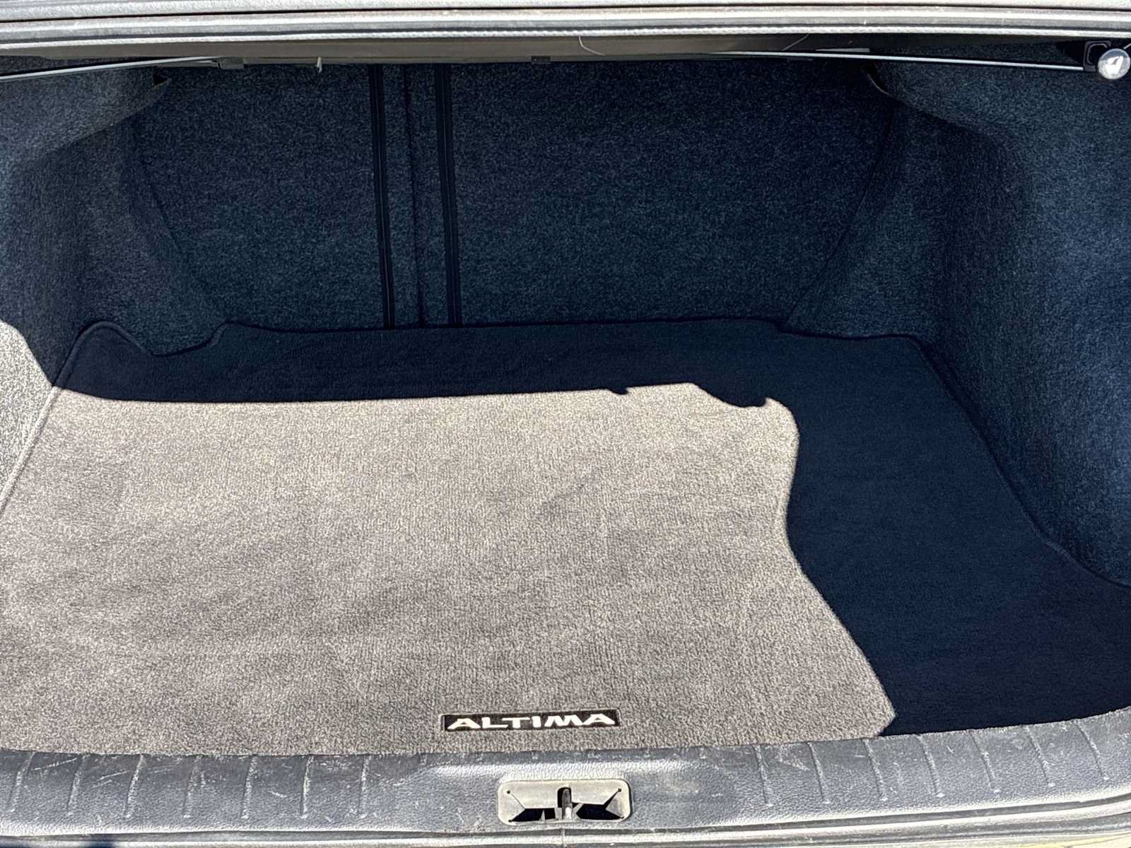 Used 2021 Nissan Altima 2.5 S FWD image 18