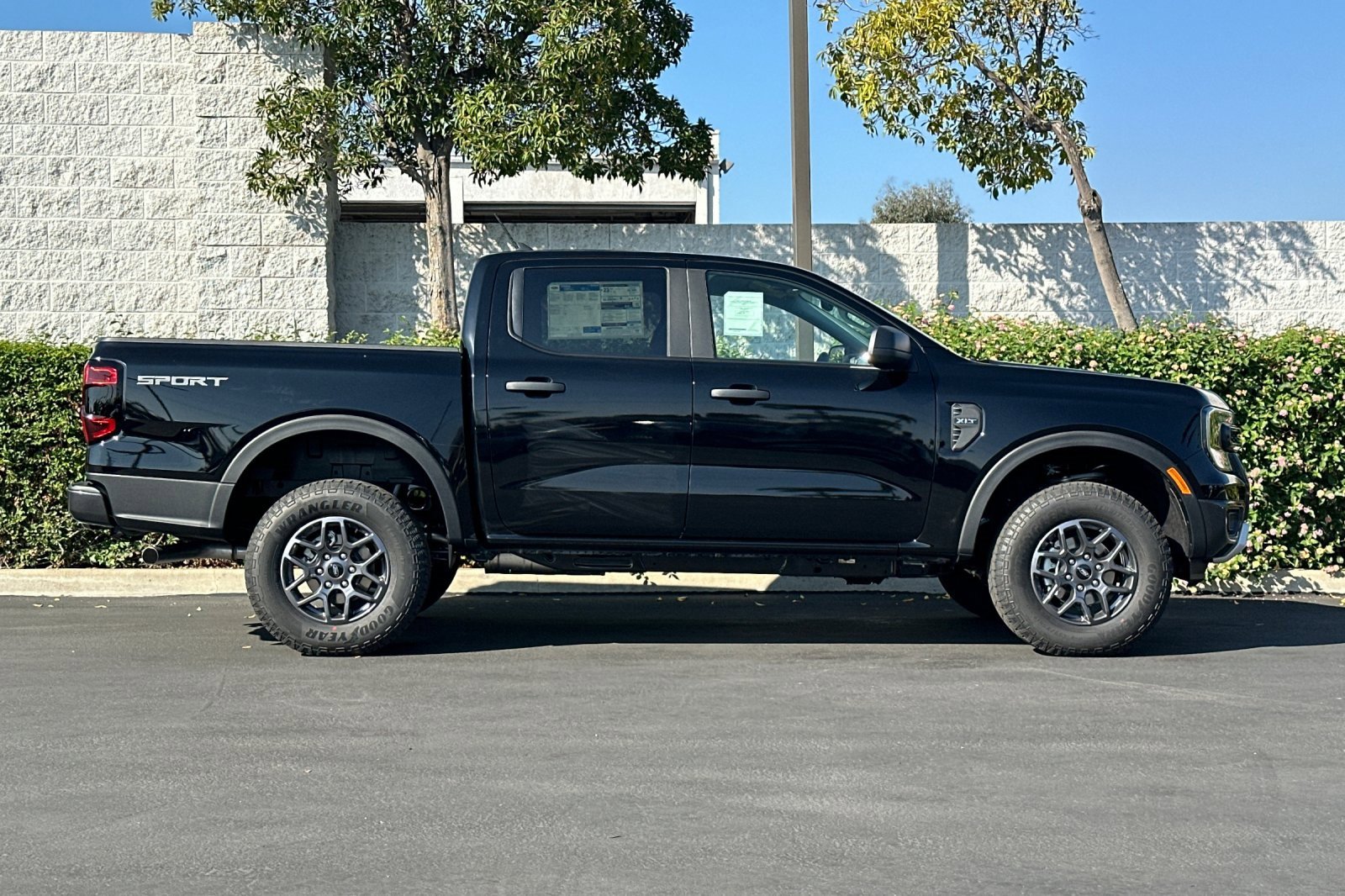 New 2025 Ford Ranger XLT w/ Equipment Group 301A High image 3