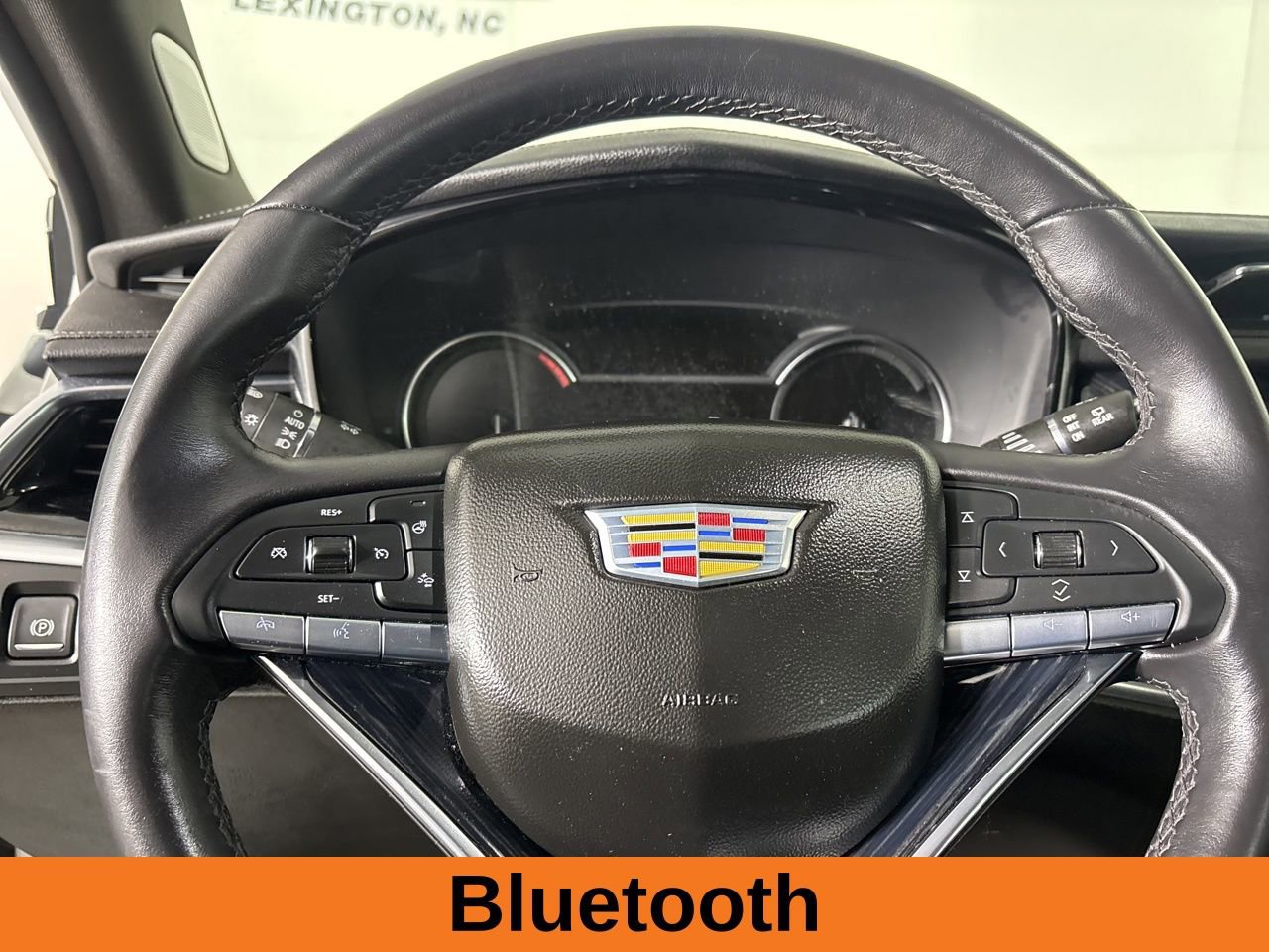 Used 2024 Cadillac XT6 Premium Luxury image 13