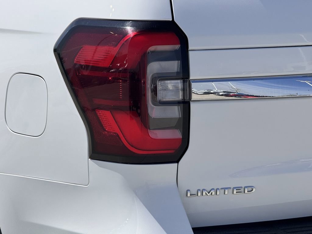 Used 2024 Ford Expedition Limited image 10